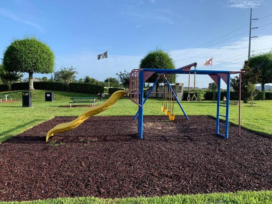 3 Bedroom With Pool And Game Davenport