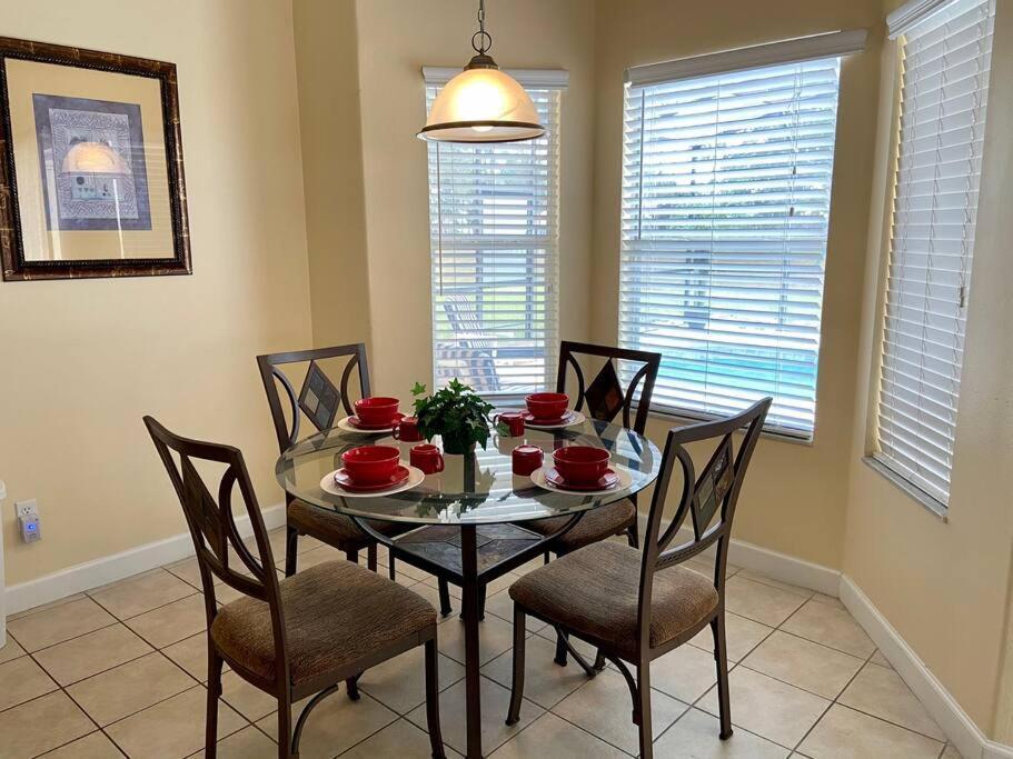 3 Bedroom With Pool And Game Davenport